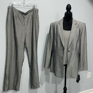 Le Suit size 16 three piece pant suit blazer jacket pants and top gray NEW